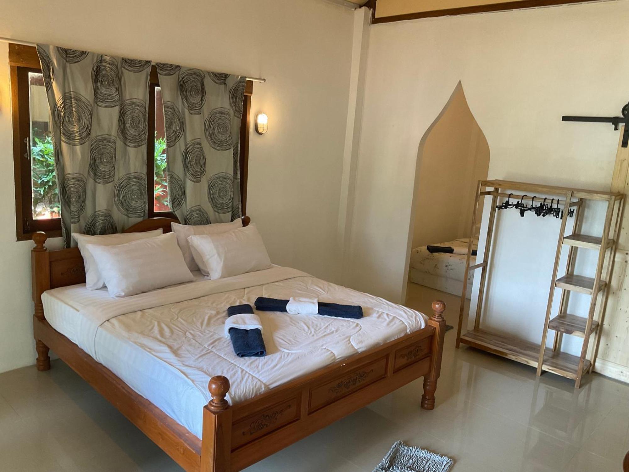 Heaven Beach Resort & Art Koh Phayam Dış mekan fotoğraf