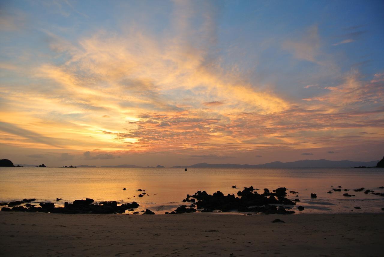 Heaven Beach Resort & Art Koh Phayam Dış mekan fotoğraf
